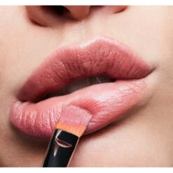 MAC Cosmetics Satin Lipstick Brave 8 MAC Cosmetics Satin Lipstick Brave -Plein 1014005 3